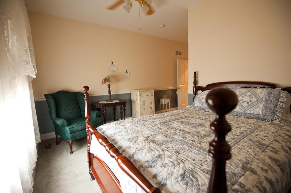 Victorian Veranda Country Inn Lawrence Pokoj fotografie