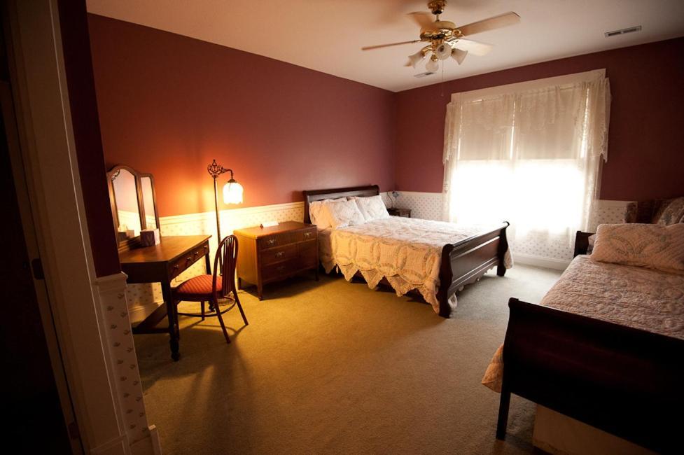 Victorian Veranda Country Inn Lawrence Pokoj fotografie