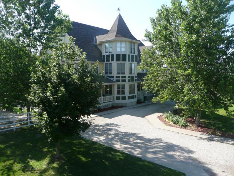 Victorian Veranda Country Inn Lawrence Exteriér fotografie